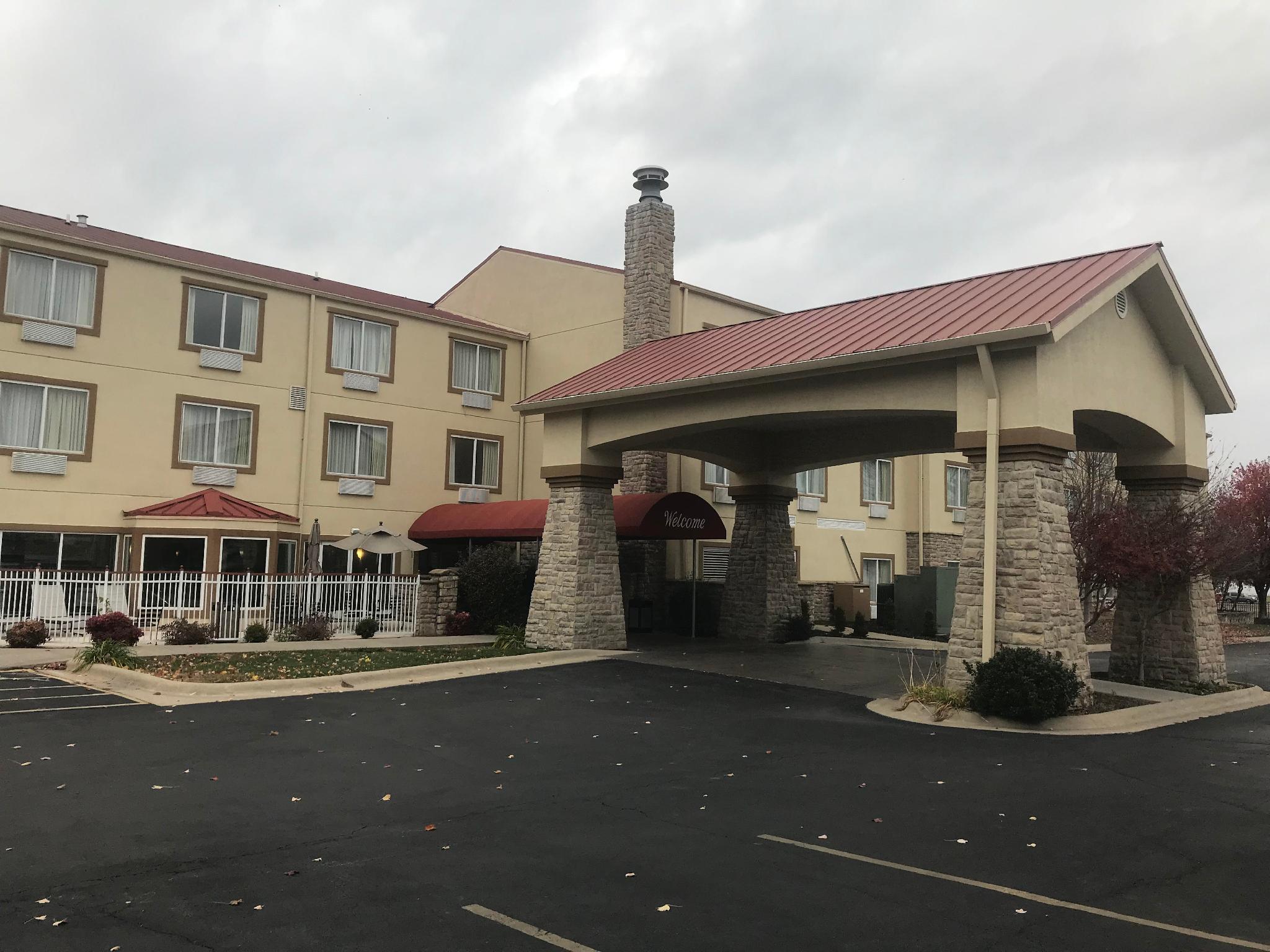 Отель Baymont By Wyndham Springfield I-44 Экстерьер фото